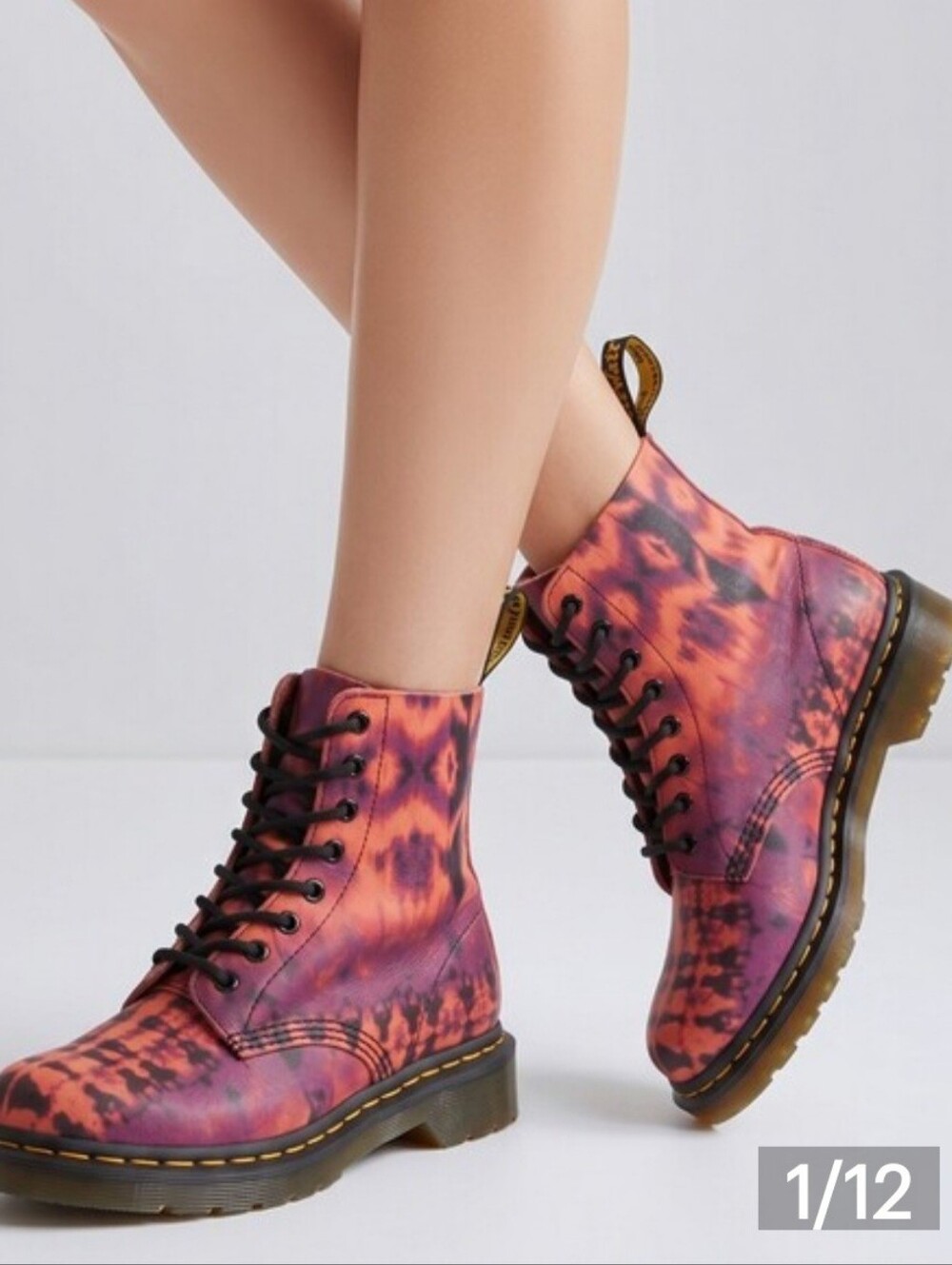 NWT Dr. Marten Tie Dye Boots Womens Size 8. MAKE OFFER!! - Picture 2 of 6
